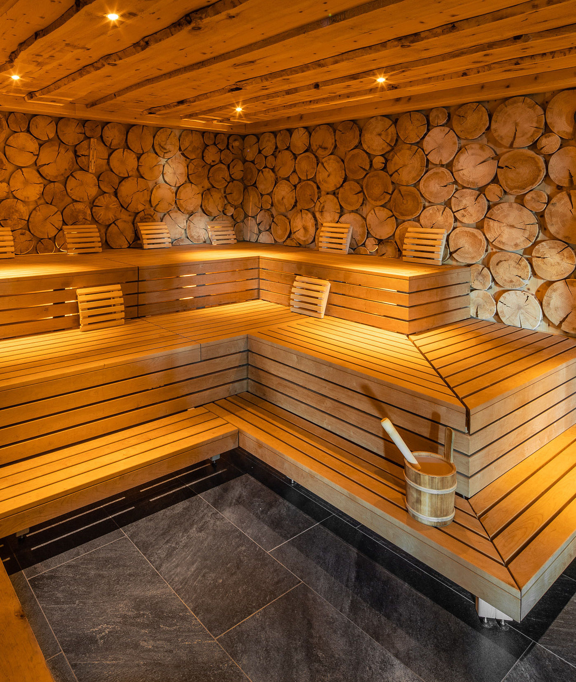 Finnische Sauna mit Holzverkleidung